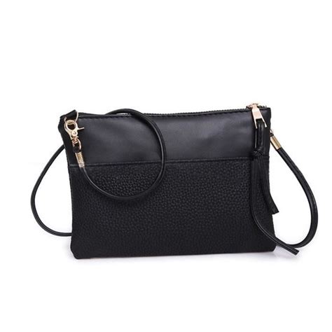 sac à main pochette sans marque apparente cuir noir